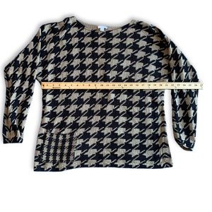 J. Jill Gold and Black Geometric Pocket size L